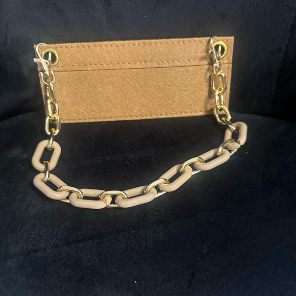 Wallet Insert with unbranded chain - Picture 5 of 5